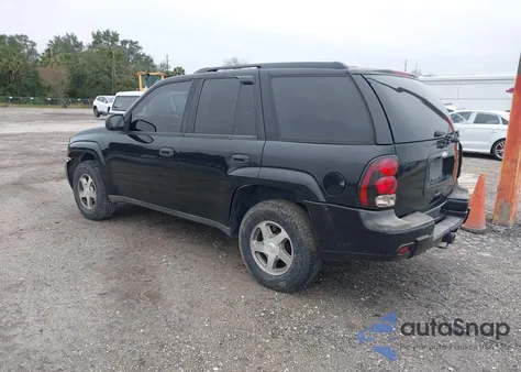 2005 Chevrolet Trailblazer Ls z USA, uszkodzony, nr VIN 1GNDS13S252139256